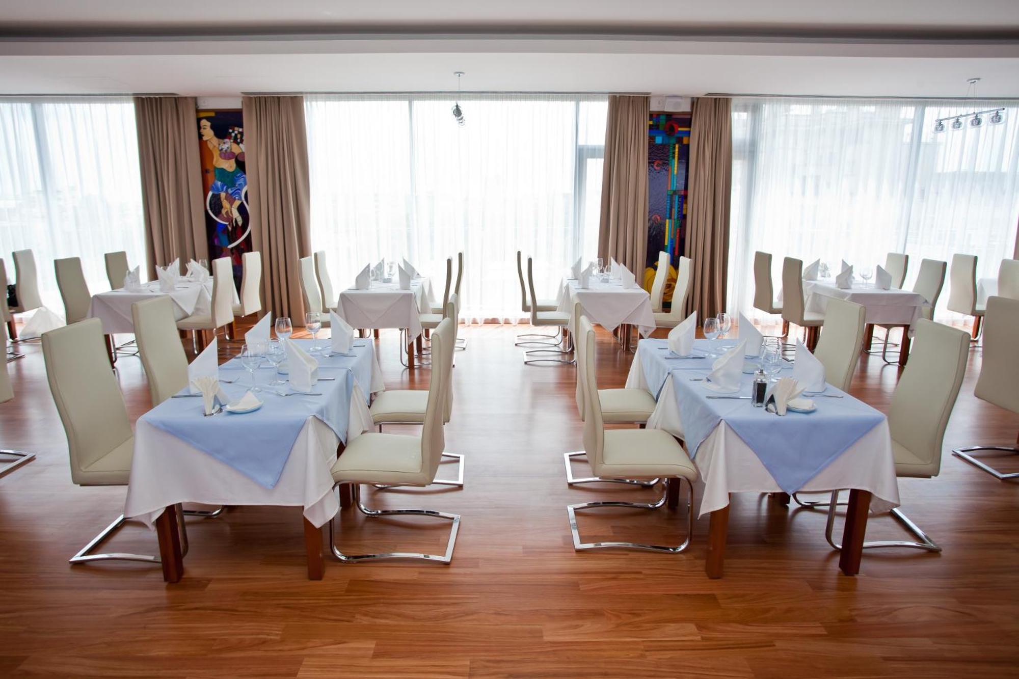 Marshal Garden Hotel Bucarest Restaurante foto Restaurant