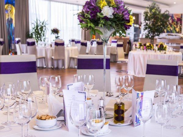 Marshal Garden Hotel Bucarest Exterior foto A table set for a wedding reception